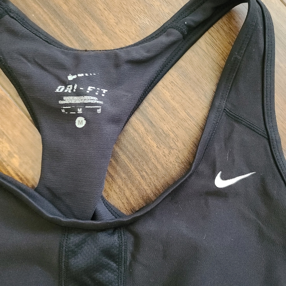 Nike Tank - Picture 2 of 4